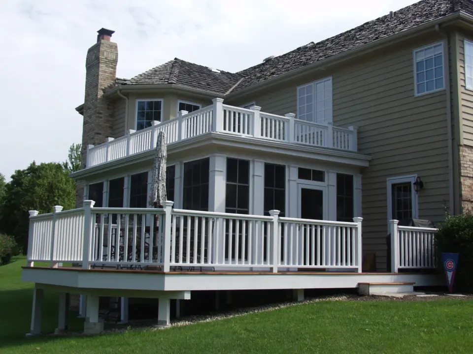 08 3 season room with upper balcony attached to deck