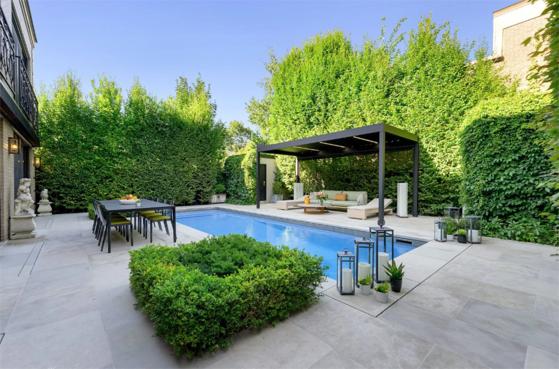 Outdoor Hot Tub Installation in Schaumburg, IL | Woodridge Deck & Gazebo Co.